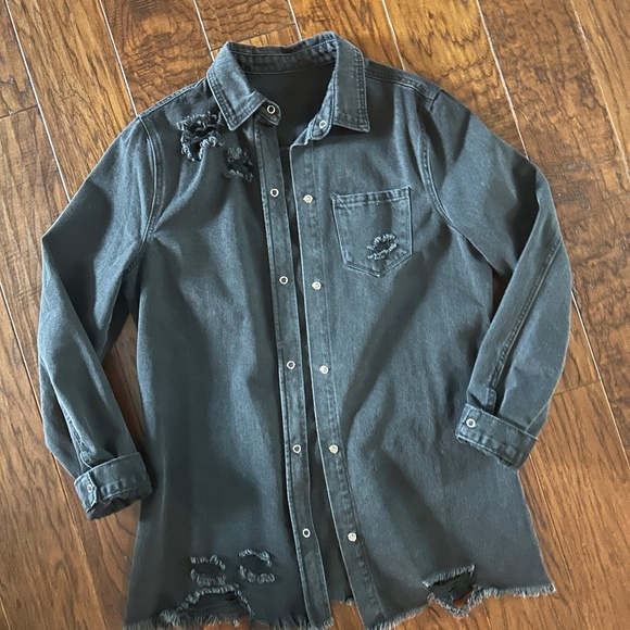 Black distressed denim shirt/jacket - Picture 1 of 3